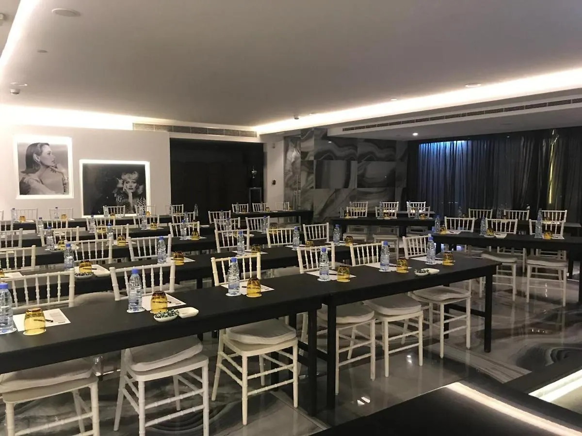 ホテル Royal Tulip Achrafieh ベイルート