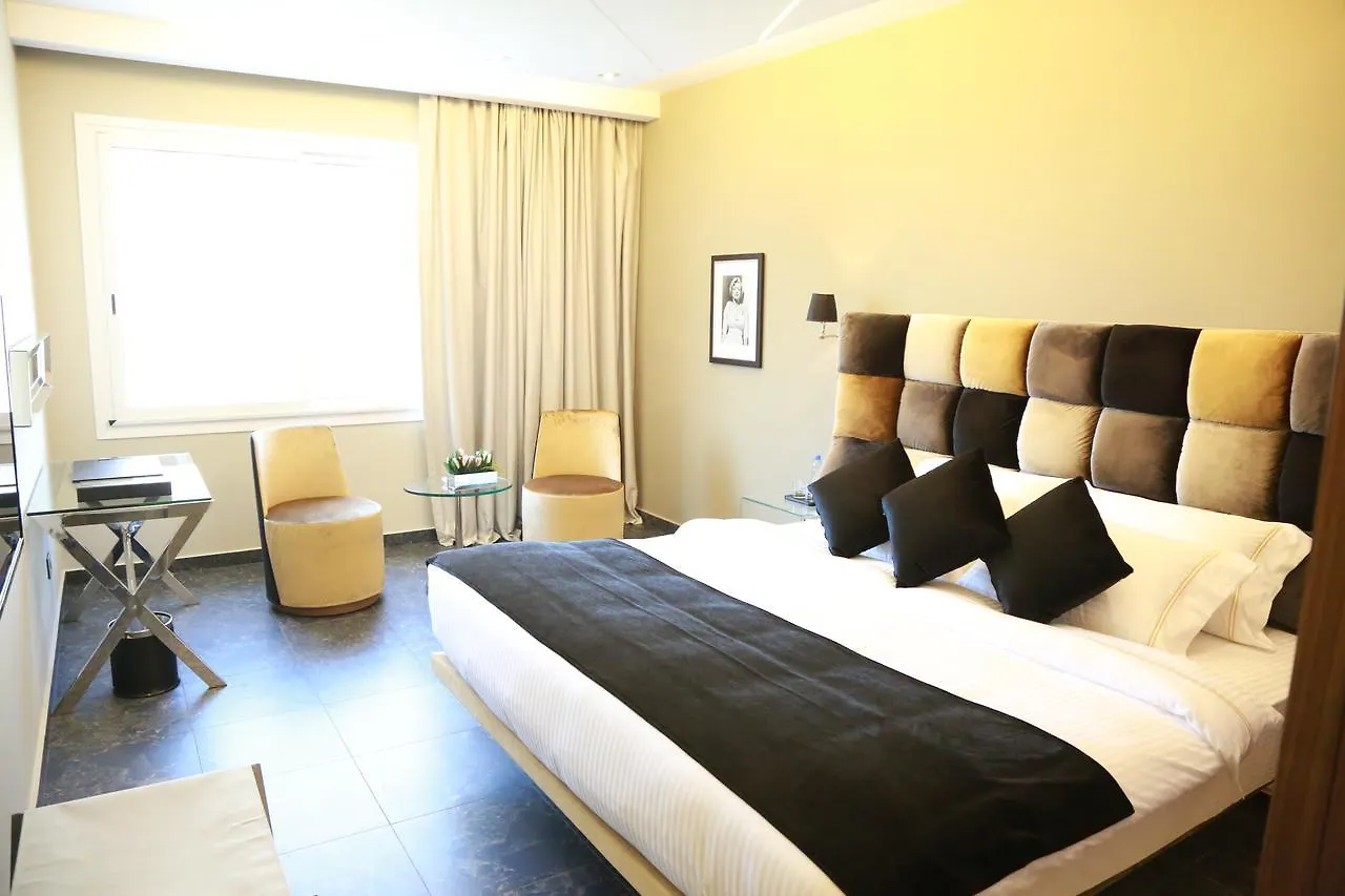 Отель Royal Tulip Achrafieh Бейрут
