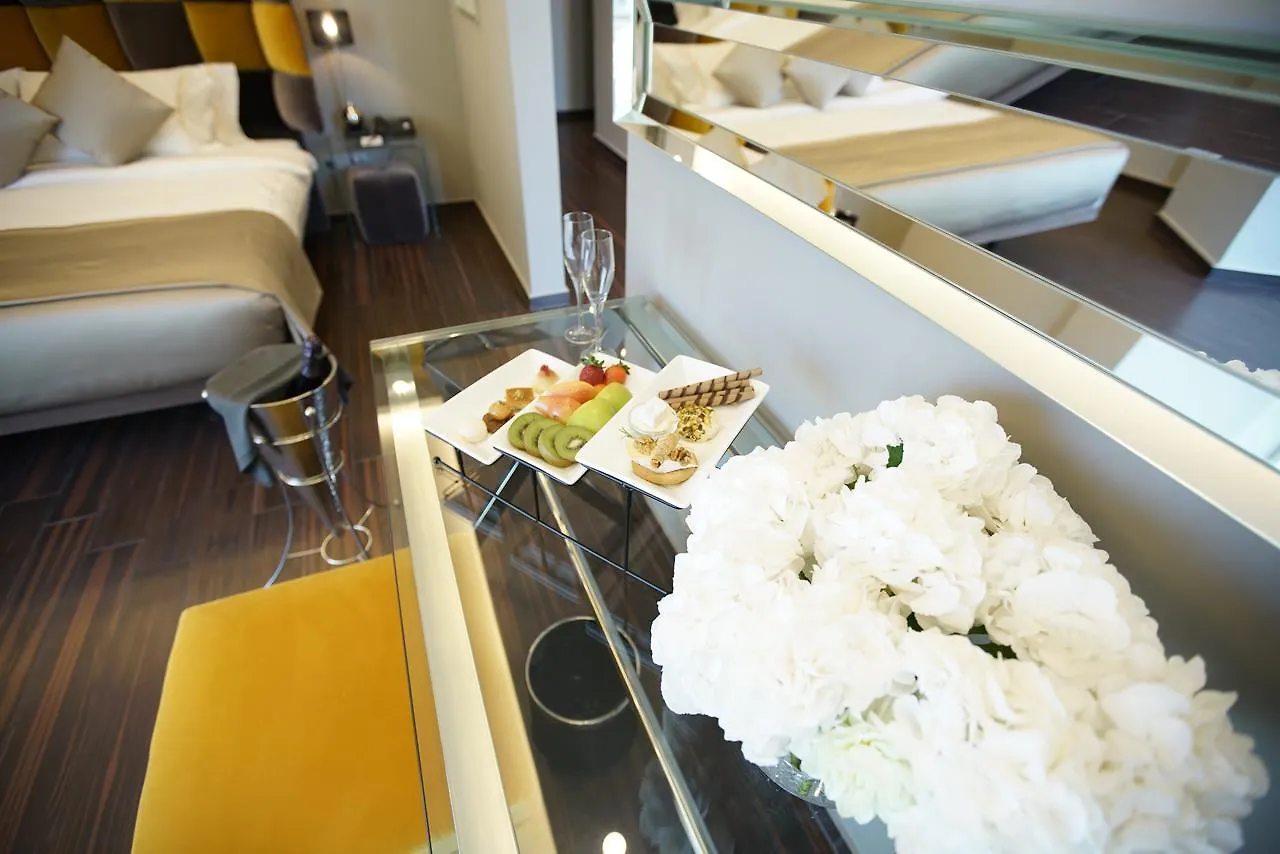 Отель Royal Tulip Achrafieh Бейрут