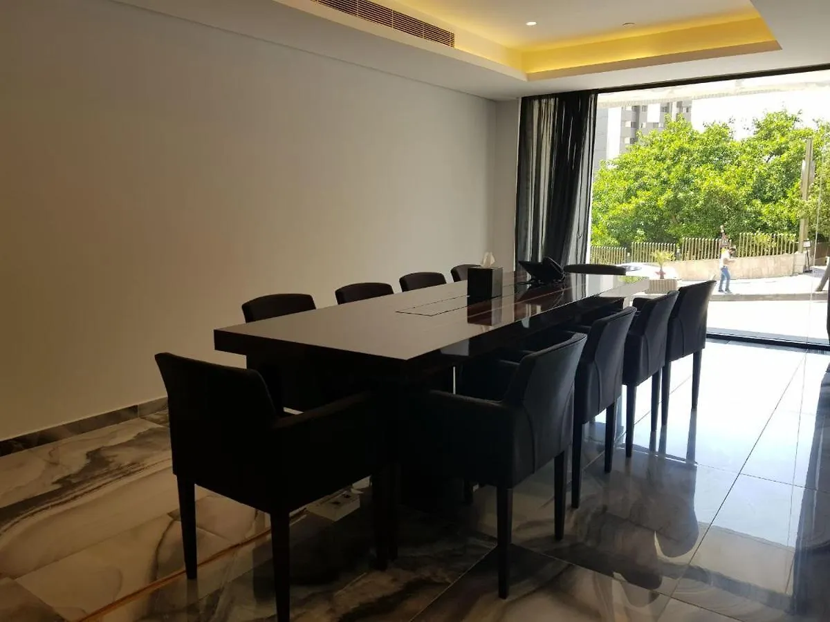 Отель Royal Tulip Achrafieh Бейрут